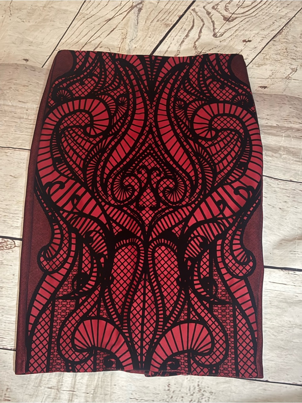 Women’s ECI large Red & Black Patterned midi Skirt